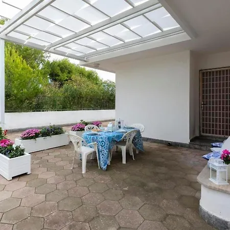 In Mit Grill- Terrasse Und Garten By Interhome Apartment